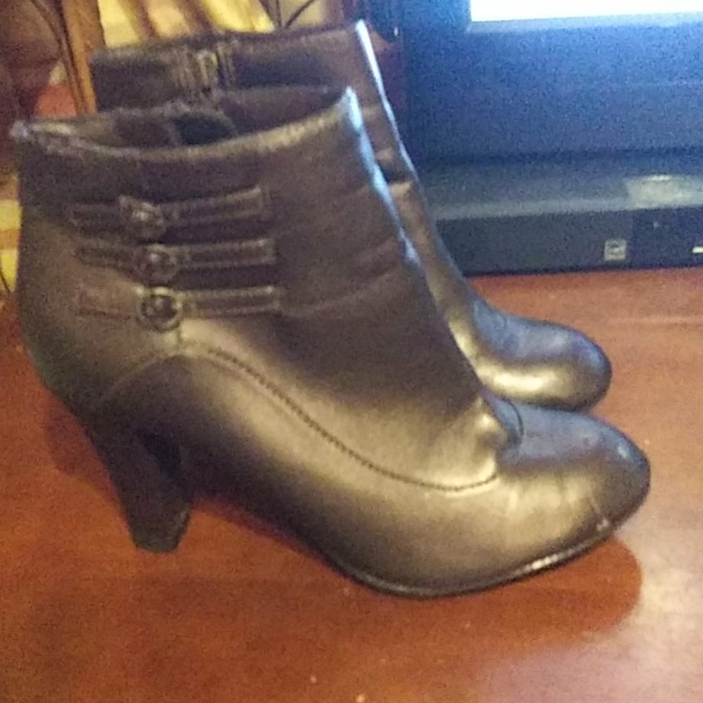Prediction ankle boots